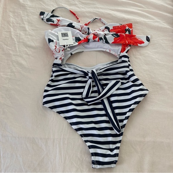 cupshe striped halter floral tie cut out padded boho one piece swimsuit small - Picture 5 of 9